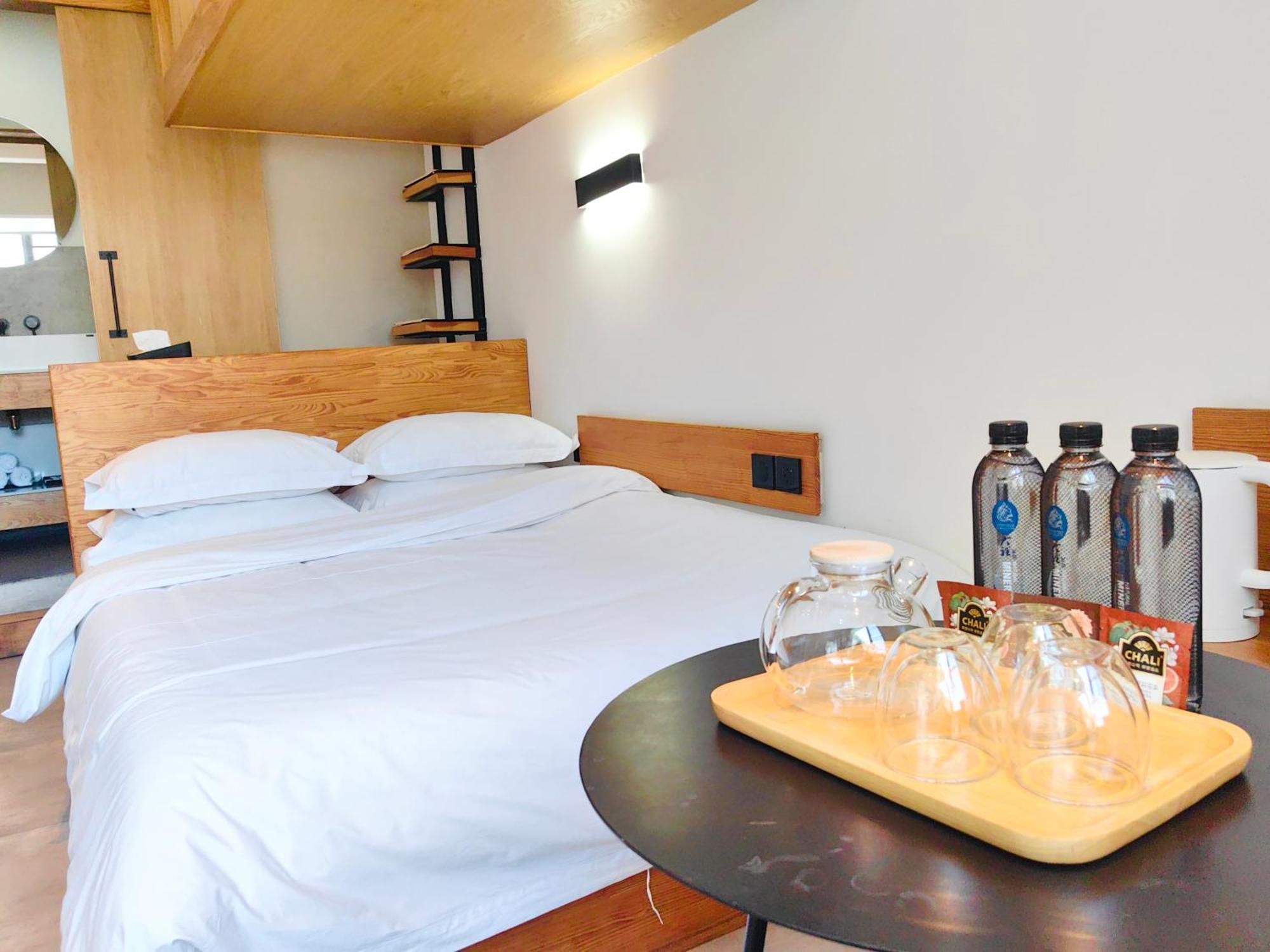 Dali Loft Travelling With Hostel Екстериор снимка
