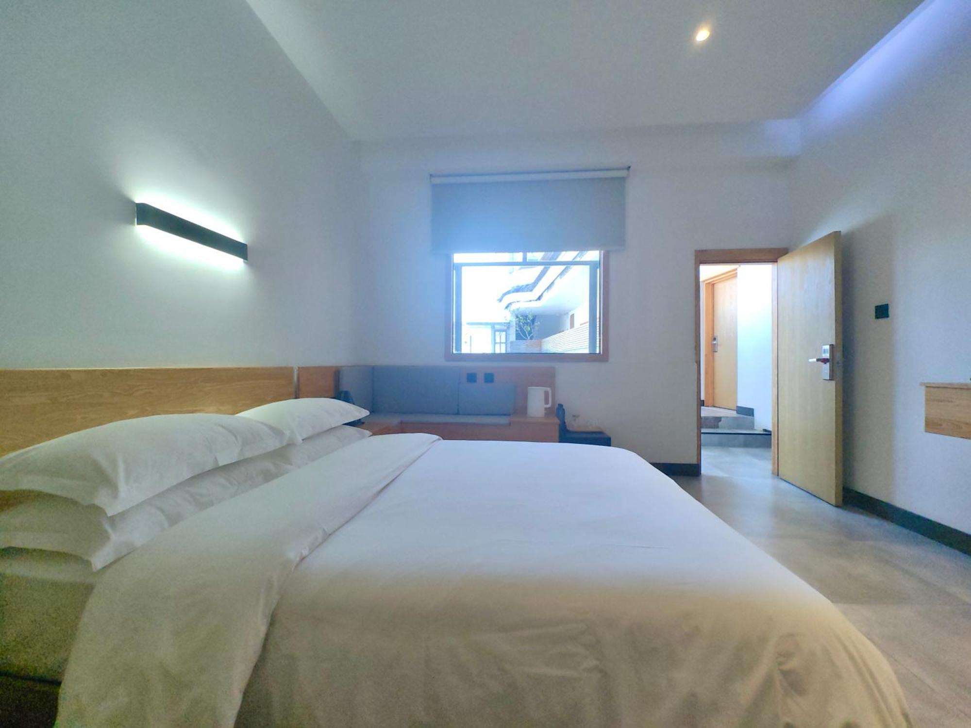 Dali Loft Travelling With Hostel Екстериор снимка