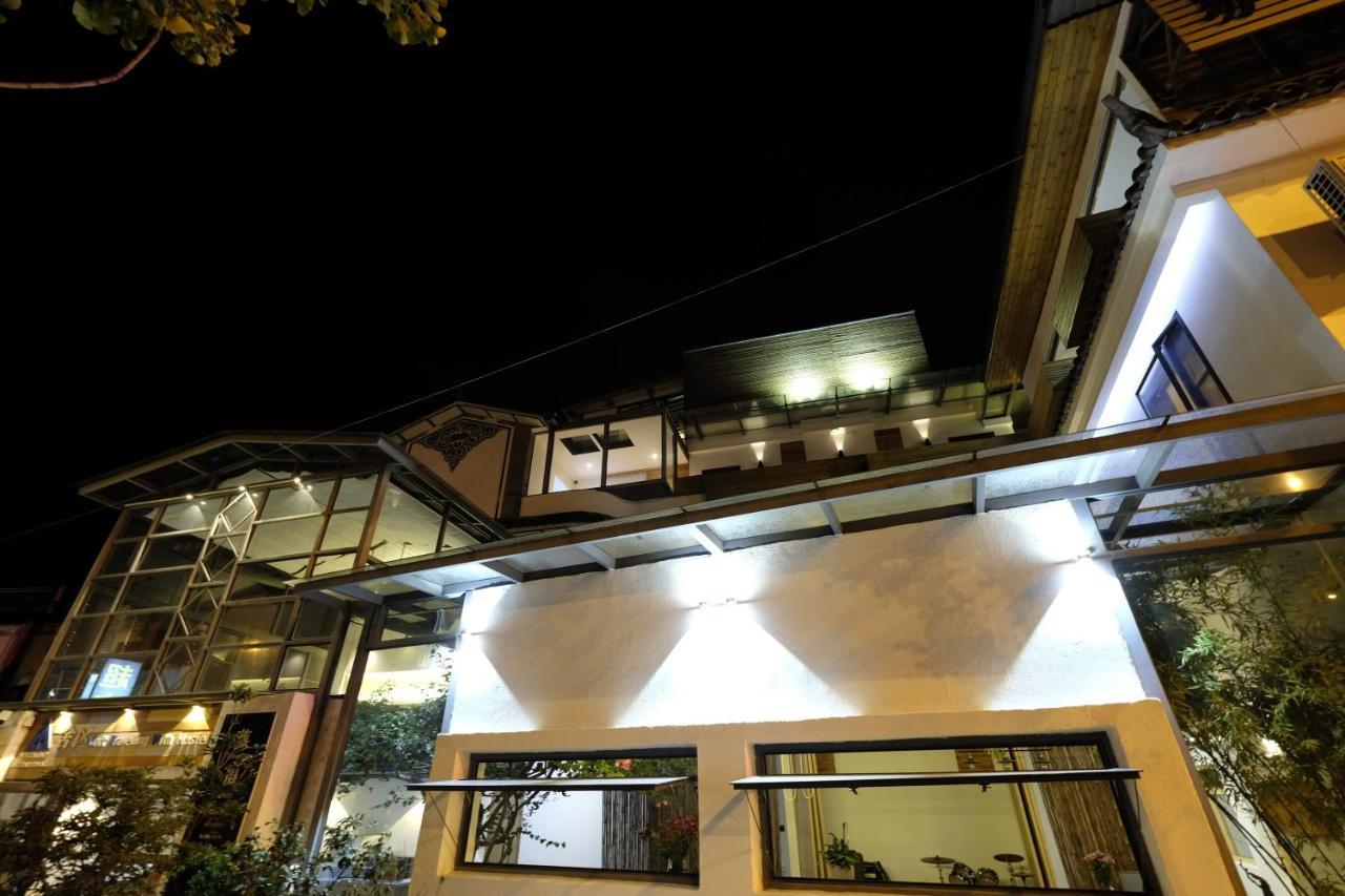 Dali Loft Travelling With Hostel Екстериор снимка