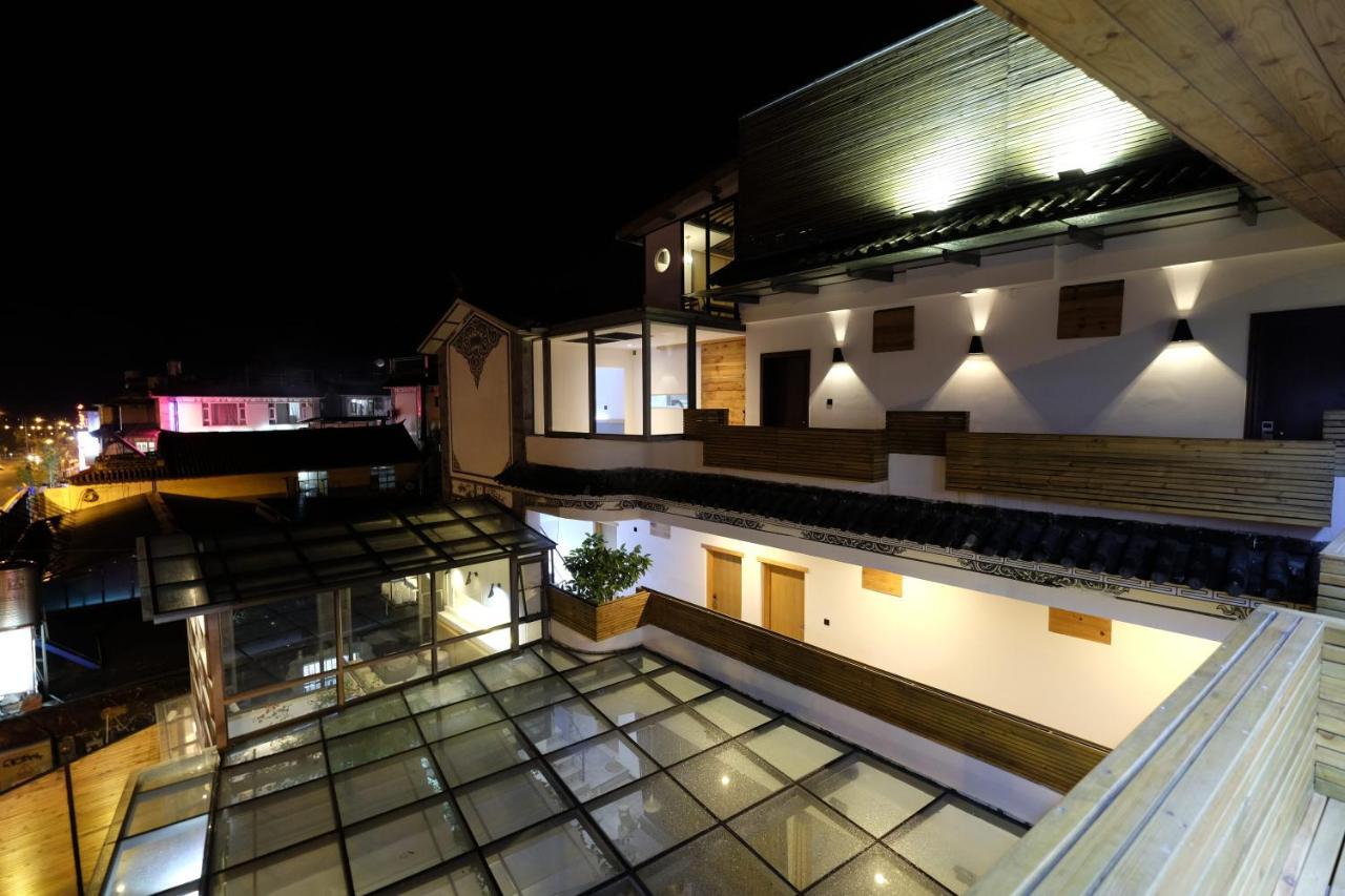 Dali Loft Travelling With Hostel Екстериор снимка