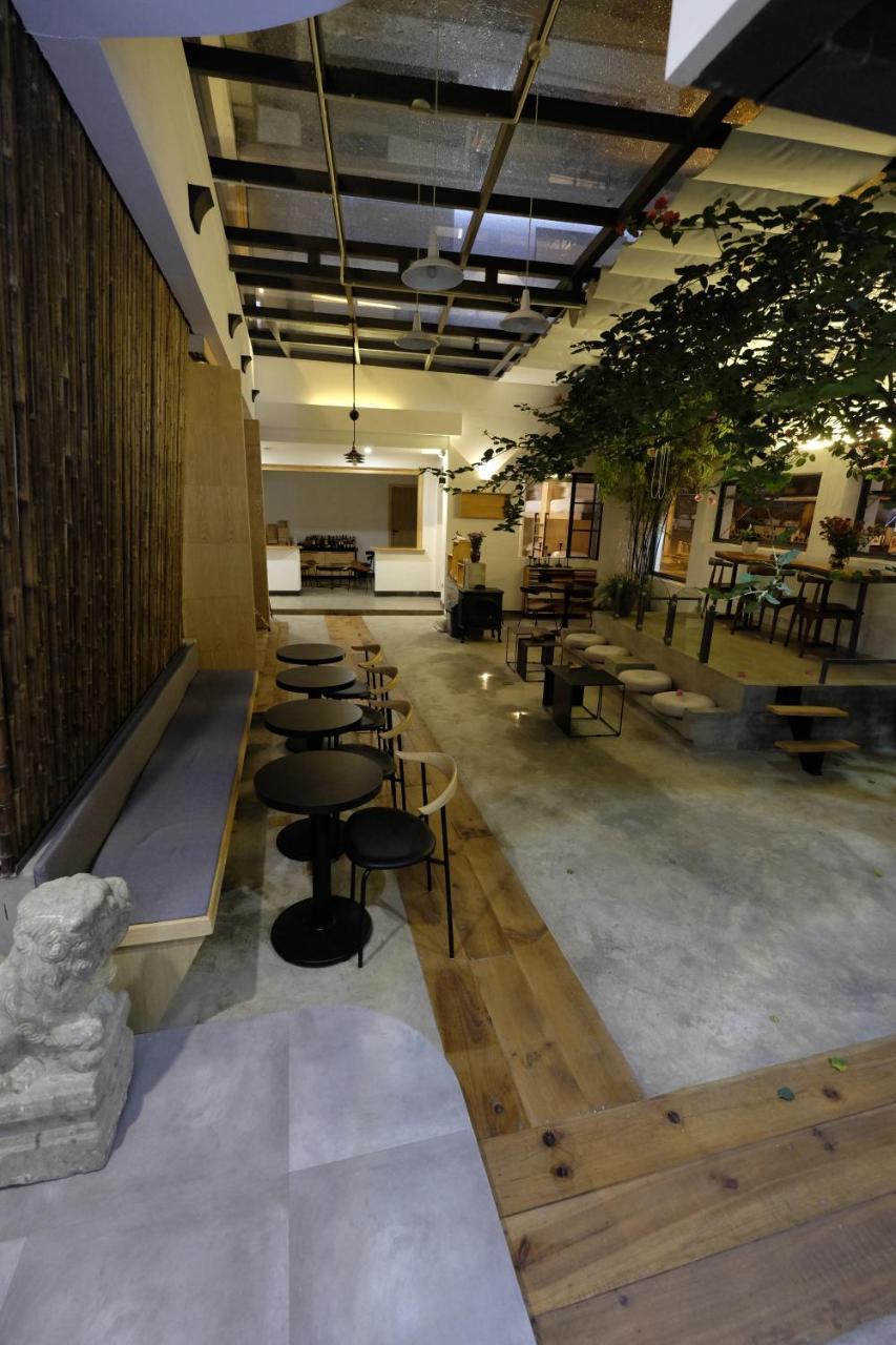 Dali Loft Travelling With Hostel Екстериор снимка
