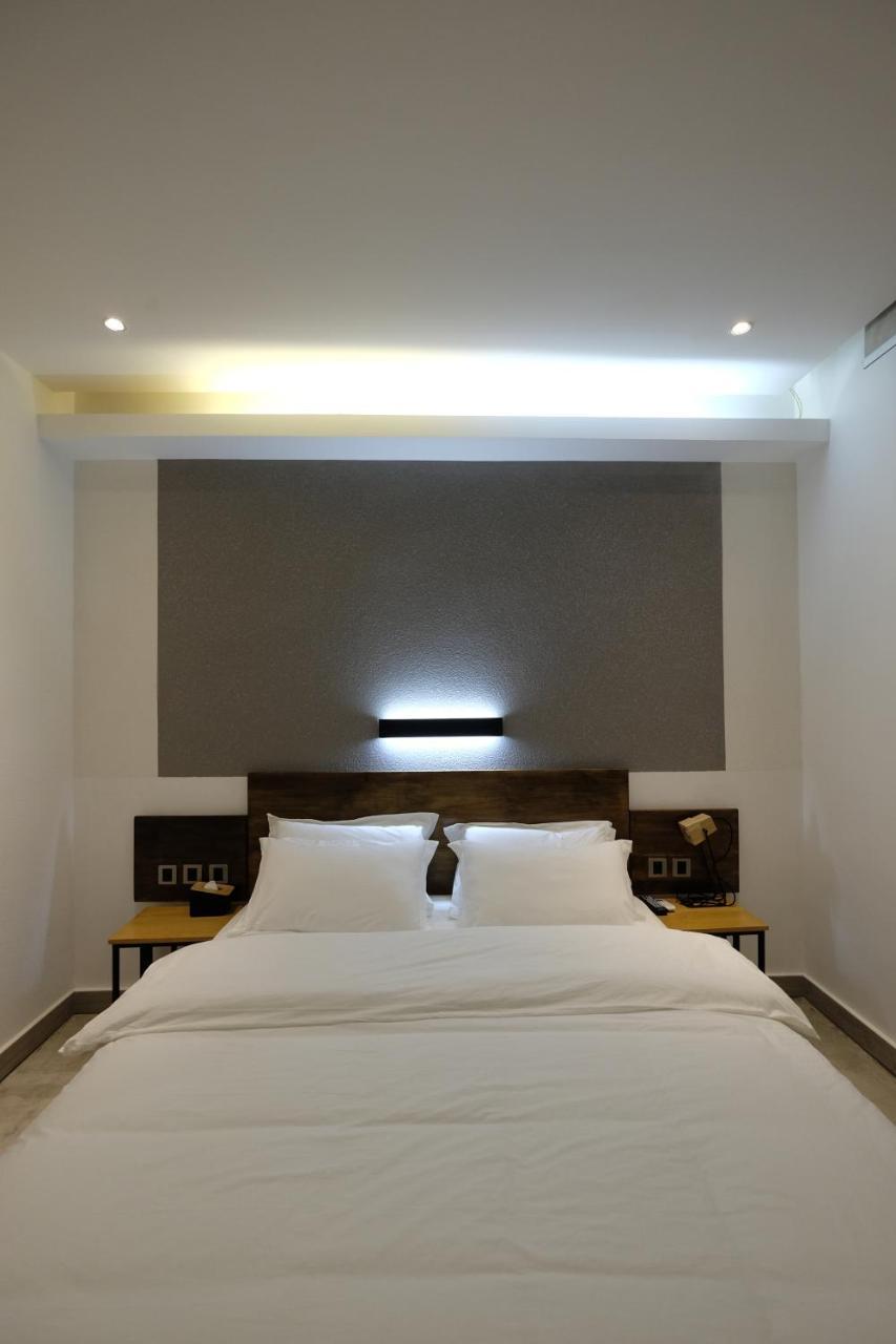 Dali Loft Travelling With Hostel Екстериор снимка