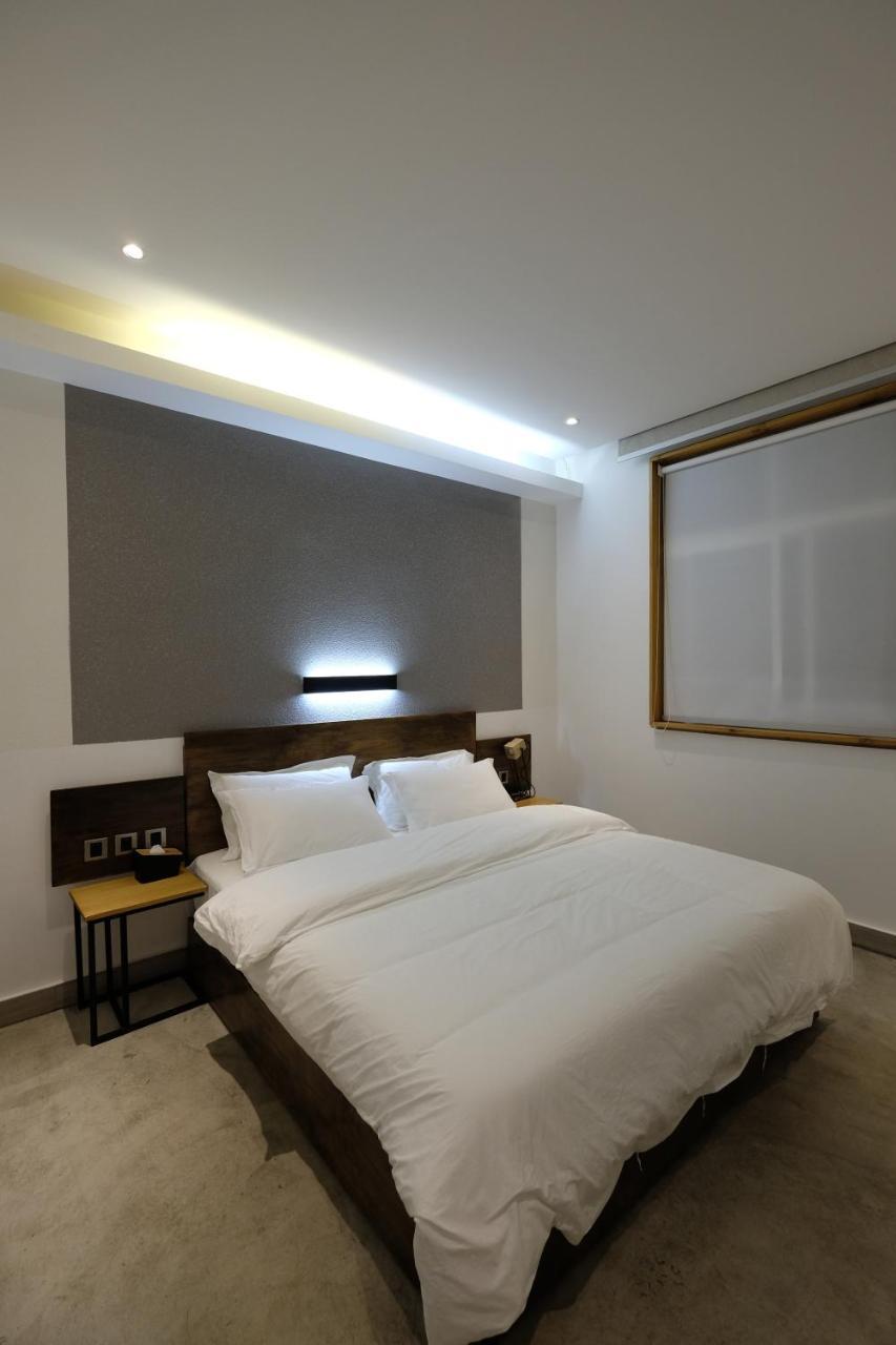 Dali Loft Travelling With Hostel Екстериор снимка